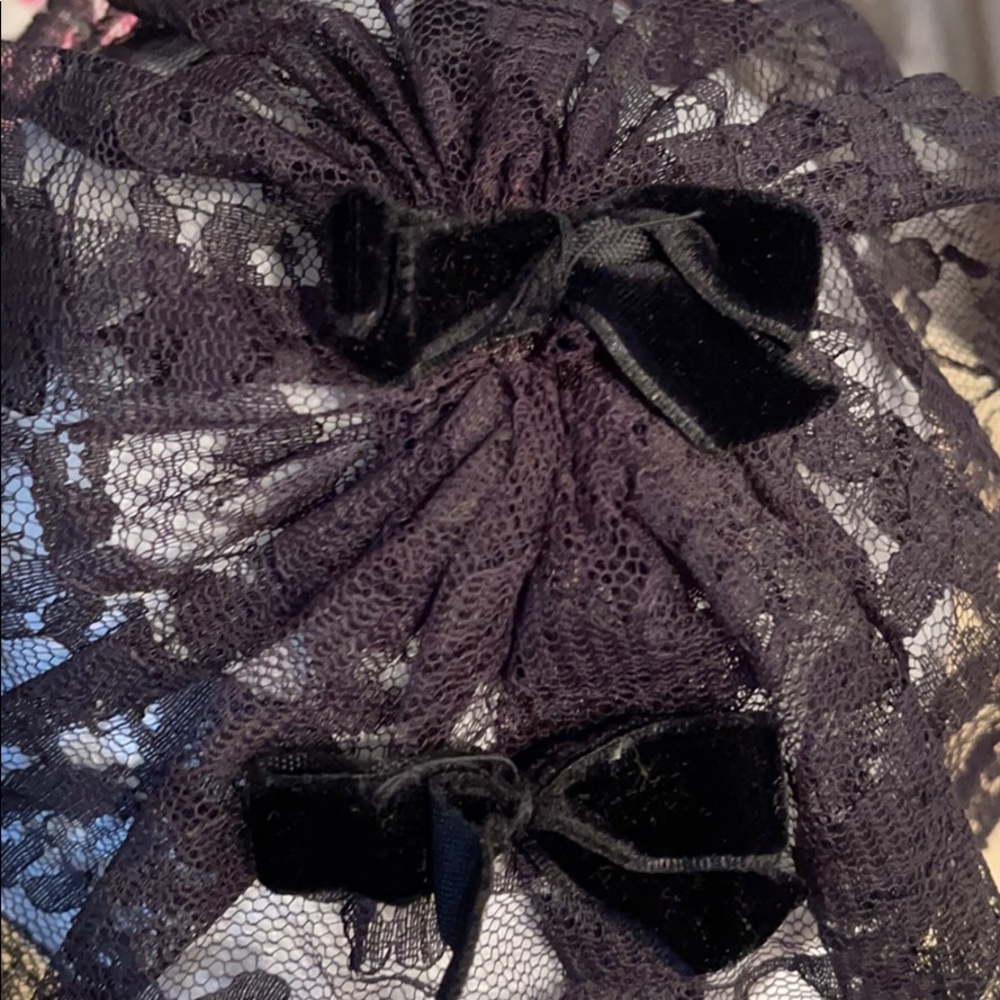 VINTAGE LACE HAT  TWO VELVET TYPE BOWS 9 3/4 in